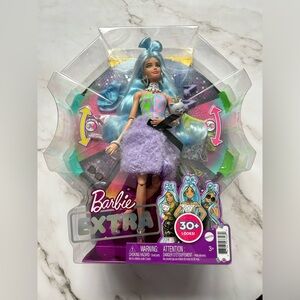 Barbie Extra Mix And Match Deluxe Barbie Doll GYJ69